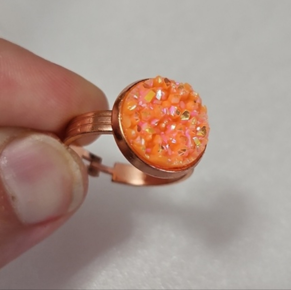 1/$5 or 3/$10 NWOT Orange Druzy-like Style Copper Tone EXPANDABLE Ring (7.5)